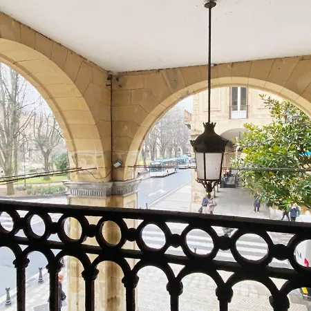 Always Easy I Bidea 아파트 산세바스티안